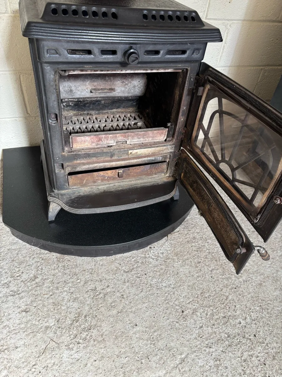 Stanley Erin solid fuel stove ( Boiler model ) - Image 2