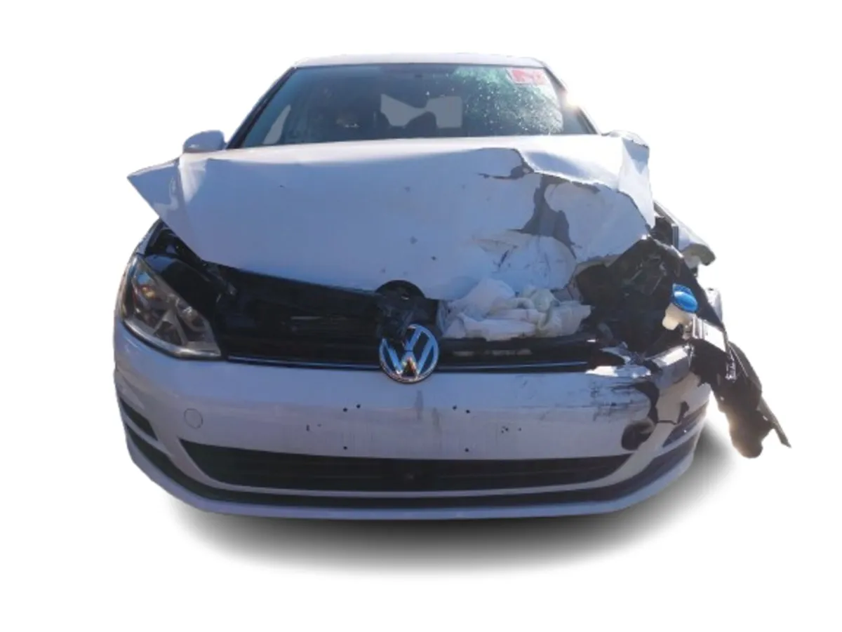 2013 VOLKSWAGEN GOLF For Breaking/Dismantling - Image 2
