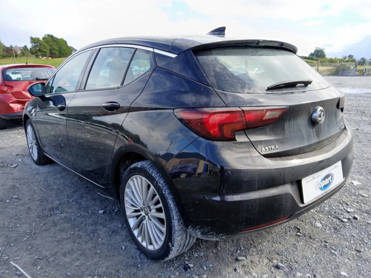 2017 Vauxhall Astra Elite 1.6D BREAKING / PARTS - Image 4