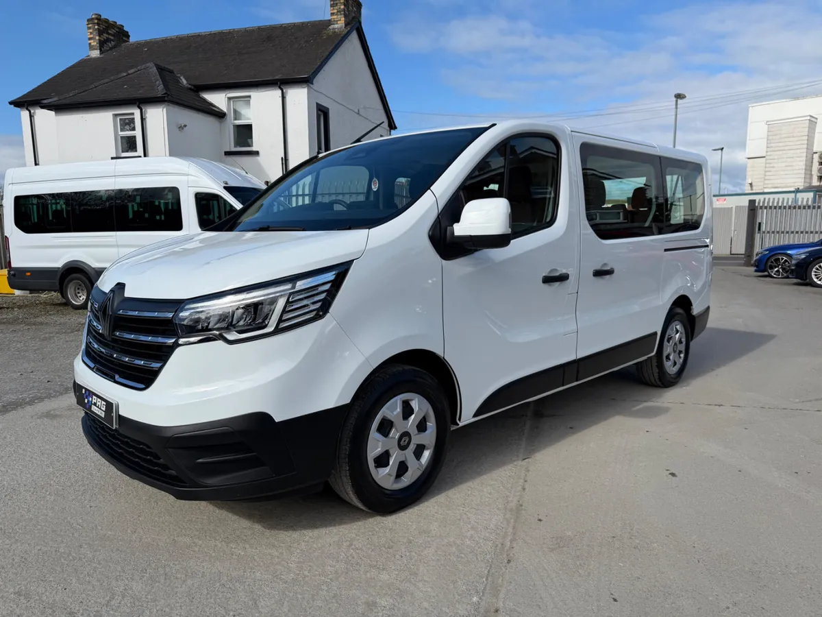 2025 RENAUT TRAFIC AUTO 9 SEATER - Image 2