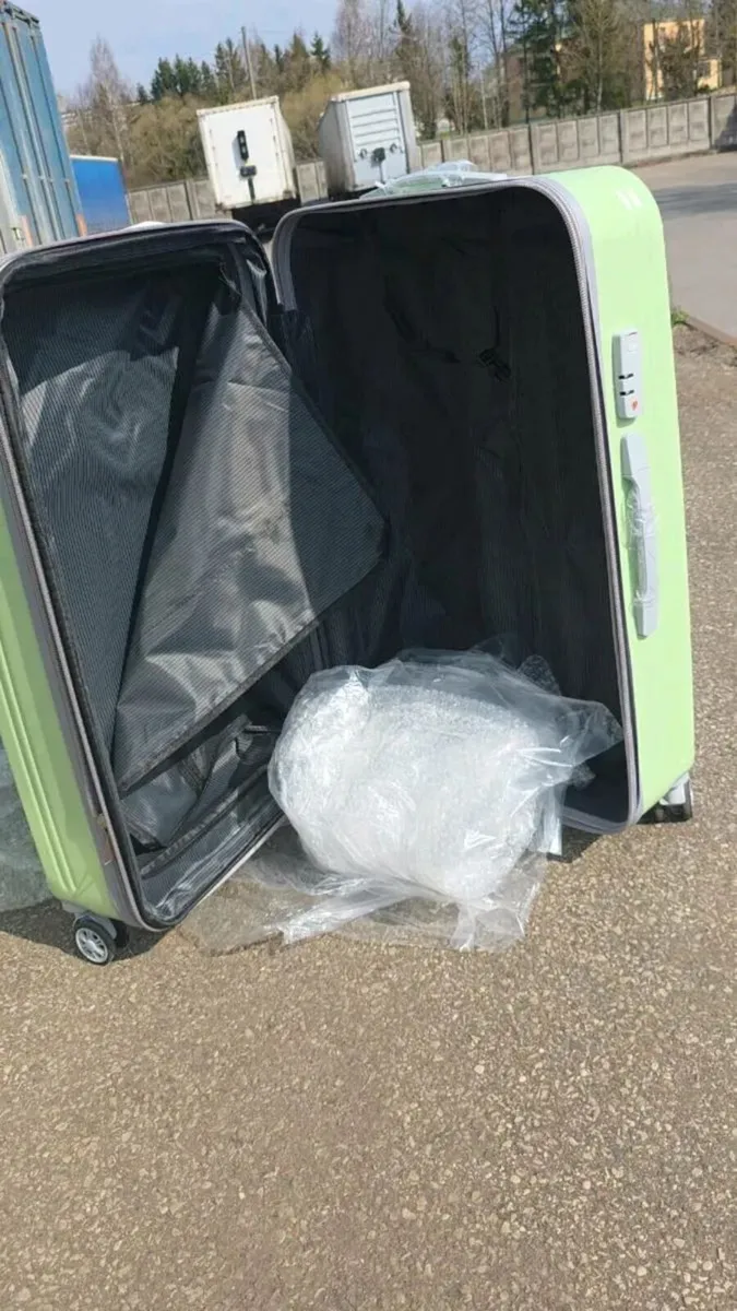 Suitcase, luggage, travel, brand new, 3-piece - Image 4