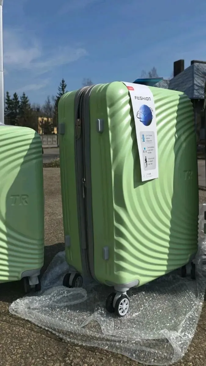 Suitcase, luggage, travel, brand new, 3-piece - Image 3