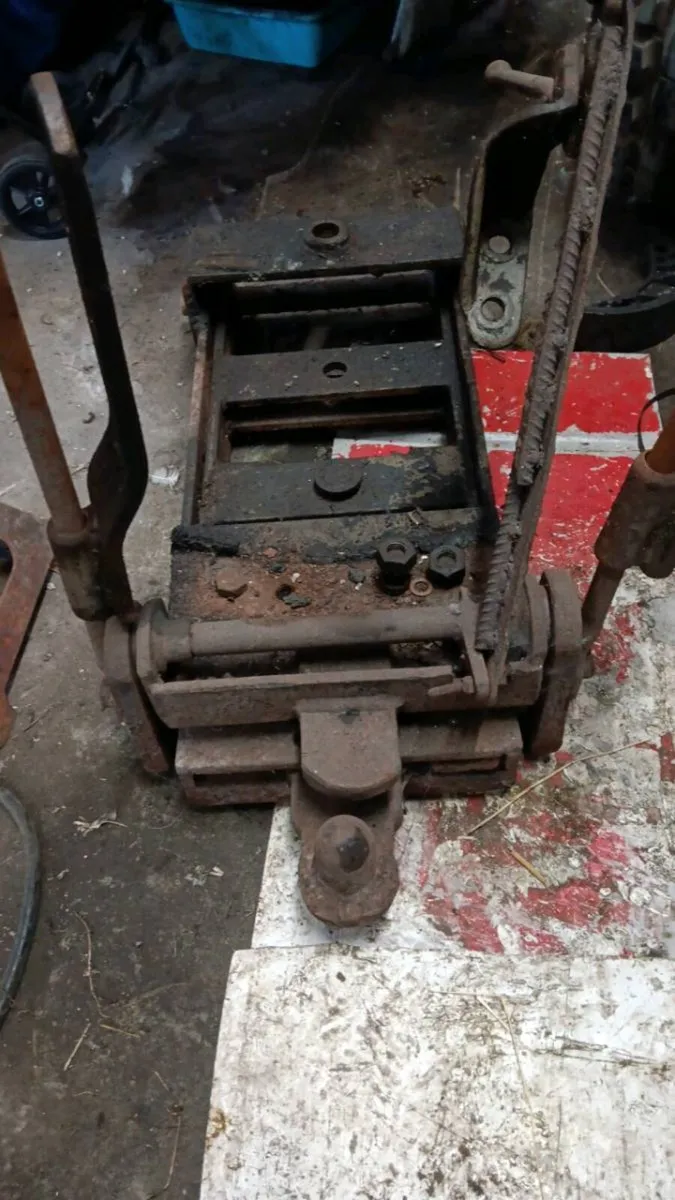 Zetor pick up hitch - Image 1