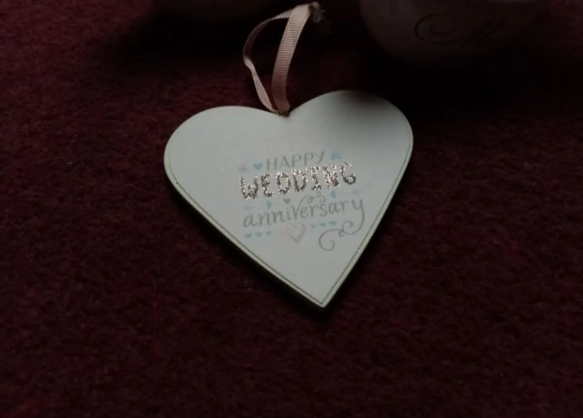 Boutique Porcelain "Mr. & Mrs." Wedding Gift Set.. - Image 2