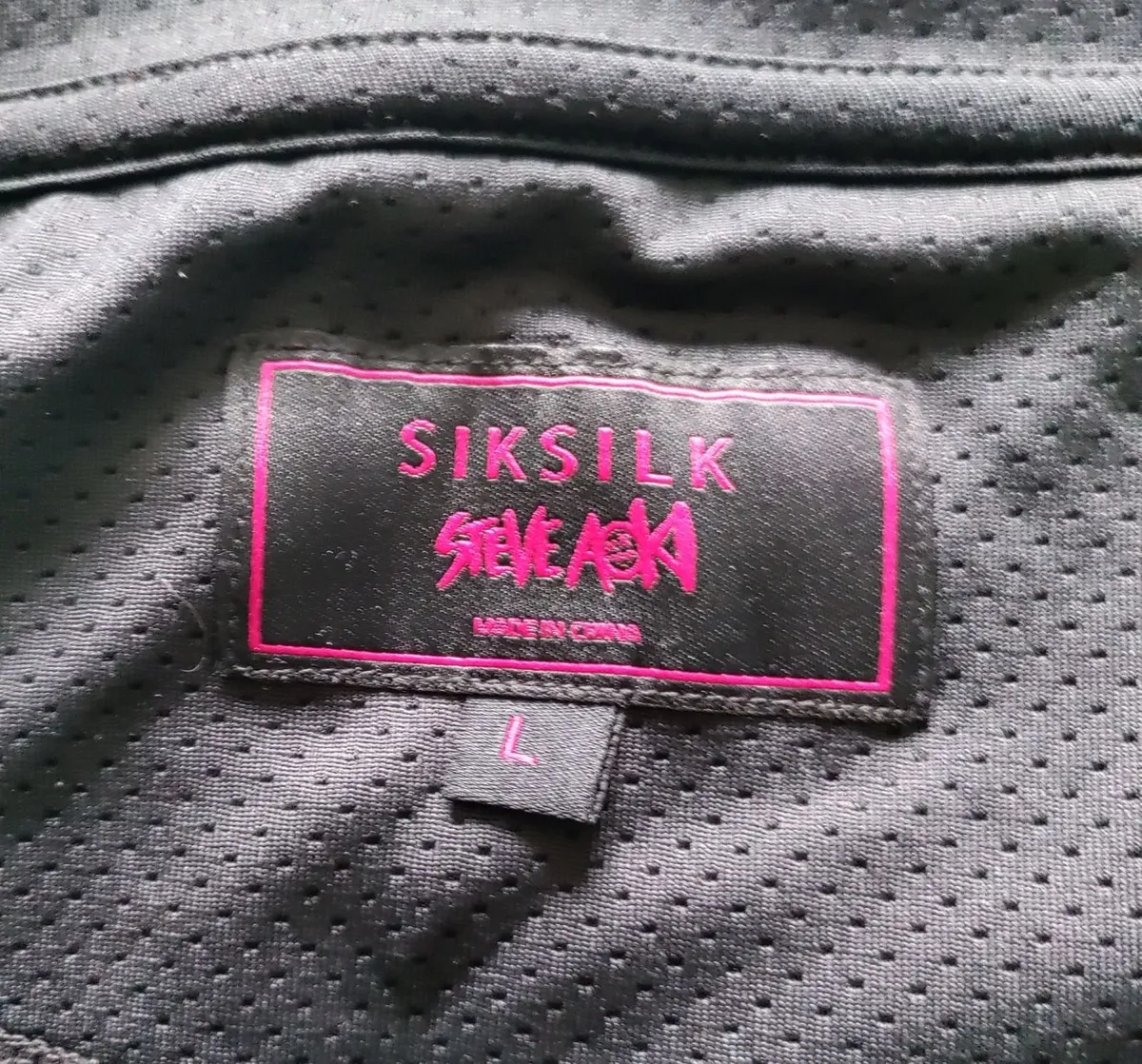 SikSilk X Steve Aoki shirt L New - Image 4