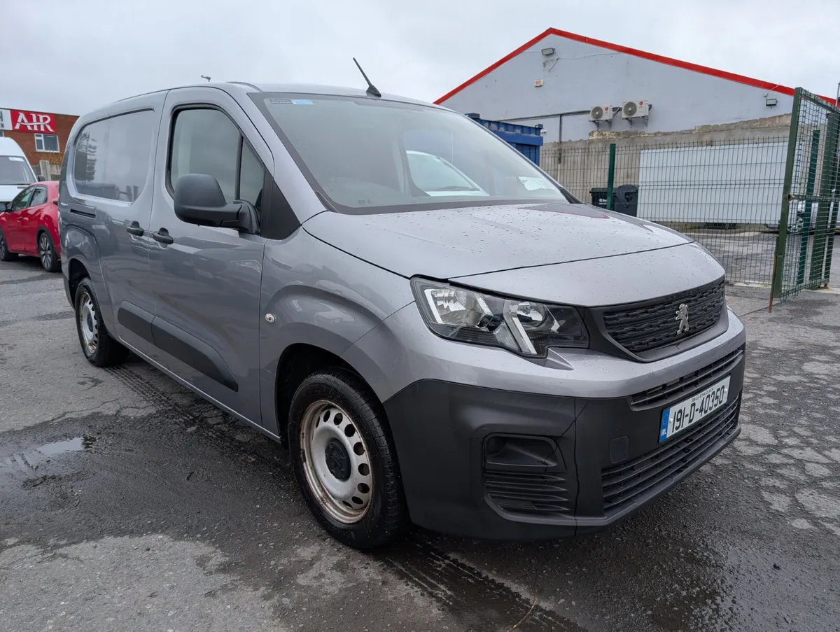Peugeot Partner 1.6 hdi New model 3 seater - Image 1