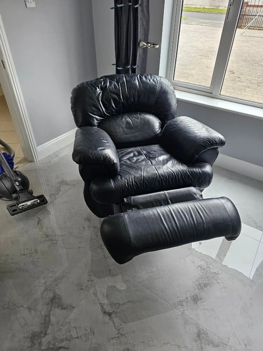 Leather Suite - Image 2