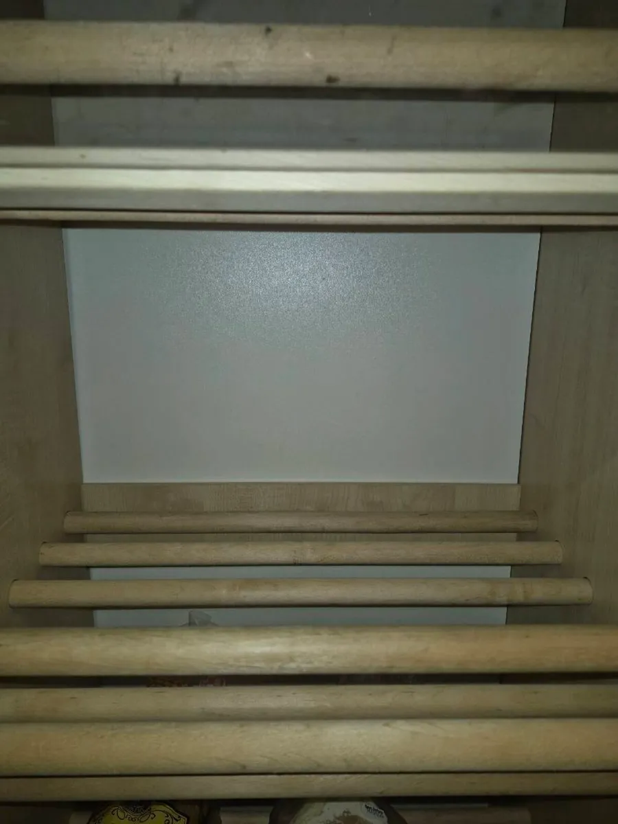 Natural wooden bread display unit - Image 2