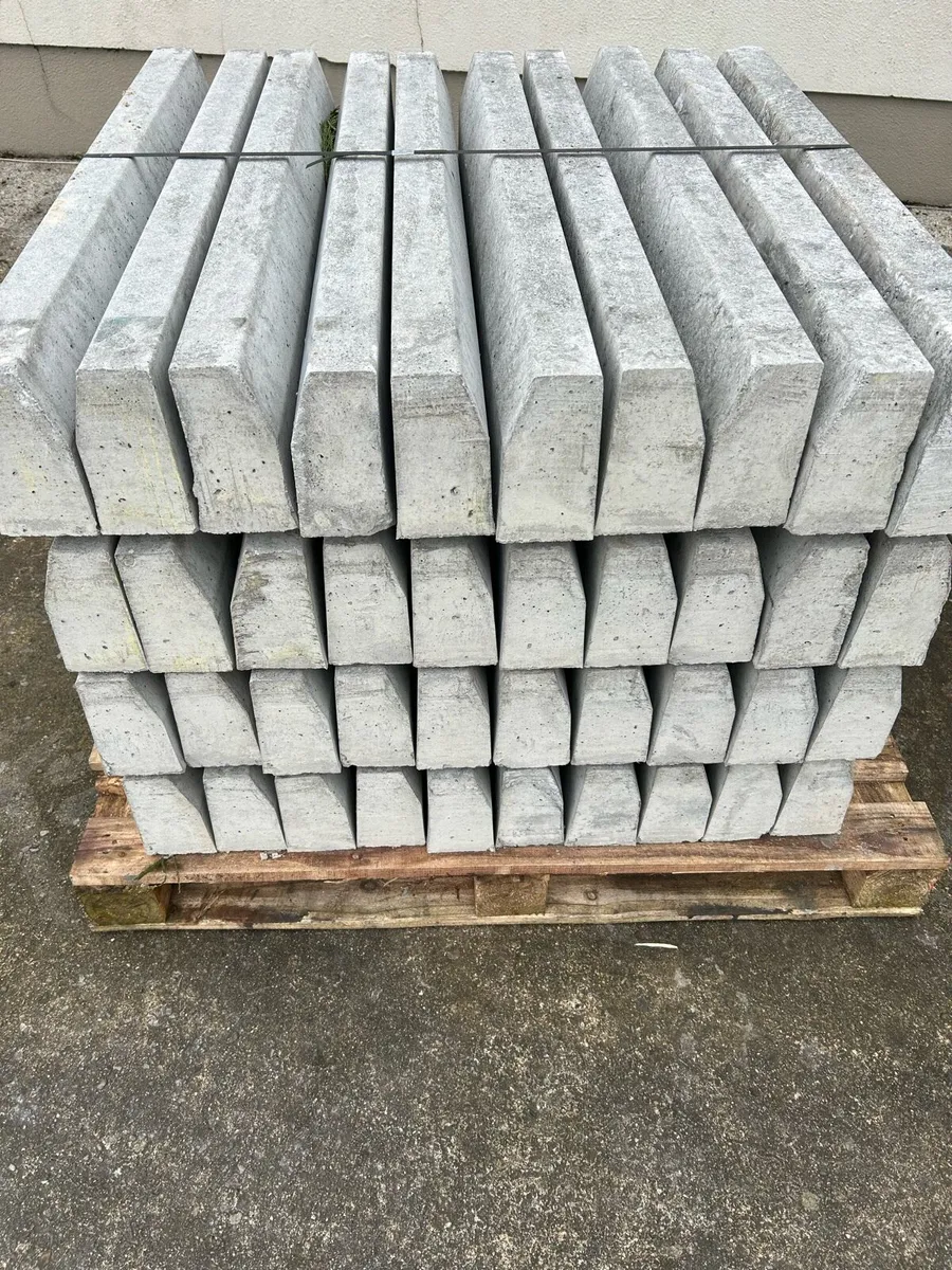 Concrete kerbs - Image 1