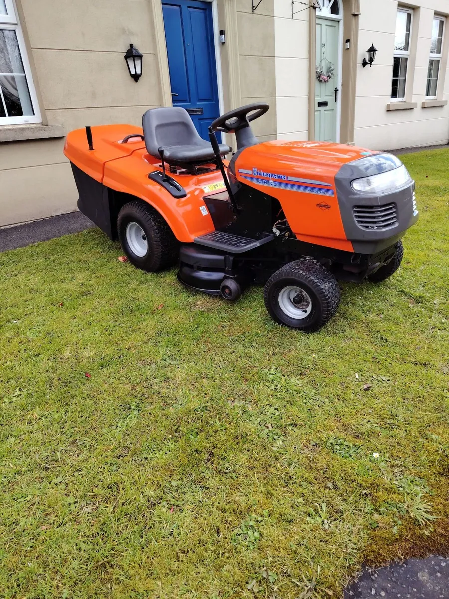 Husqvarna ride on lawnmower - Image 1