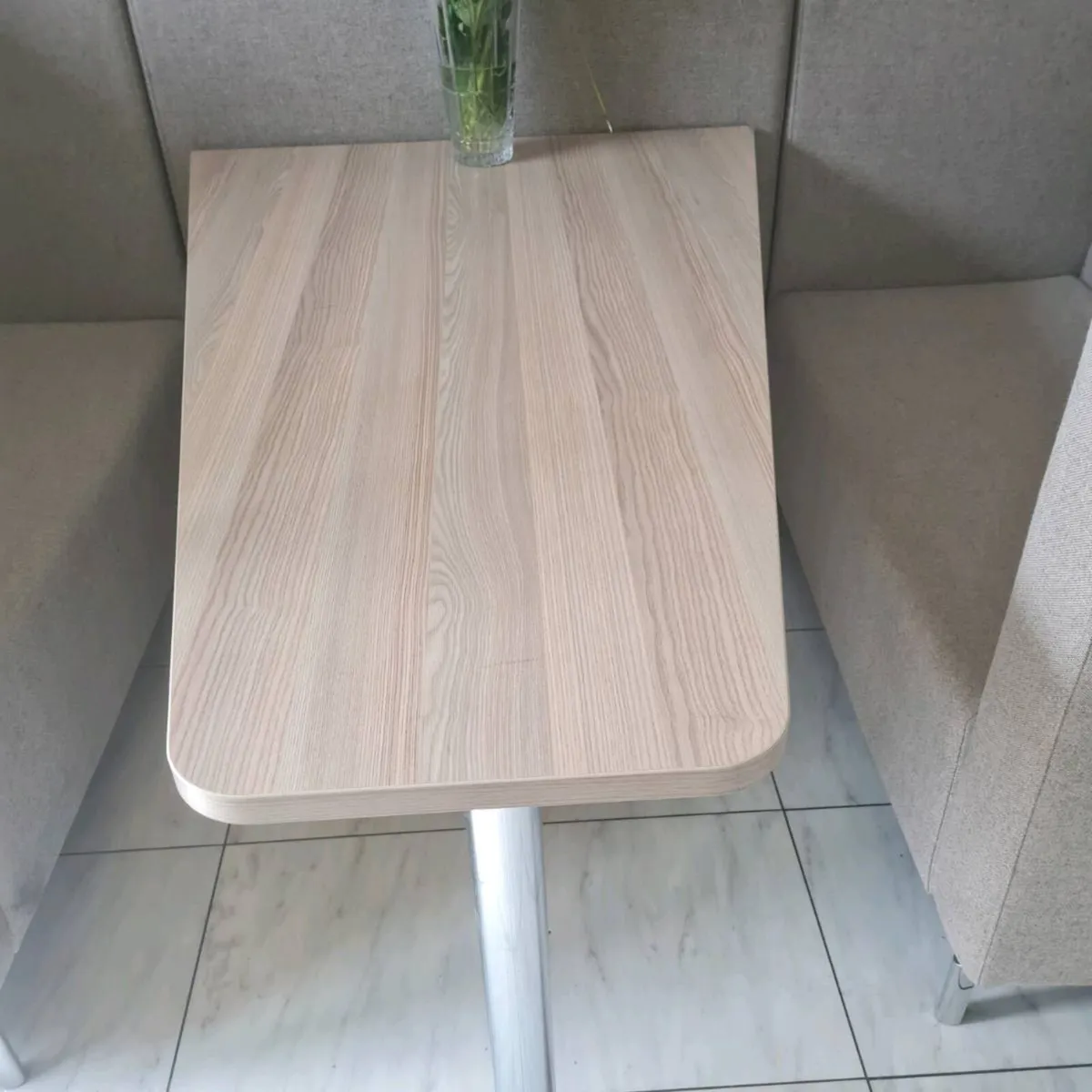 Office 4 person seating booth - Image 4