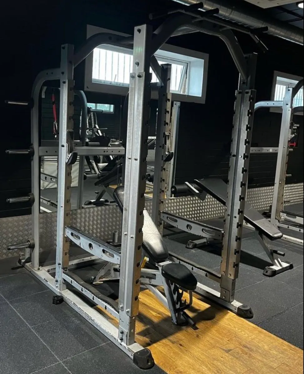 Indigo fitness power tack cage & matching bench - Image 3
