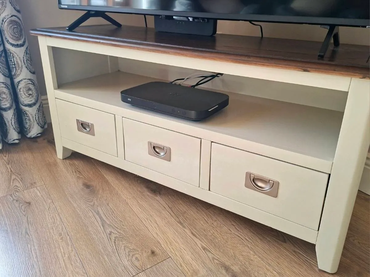 Tv unit - Image 1