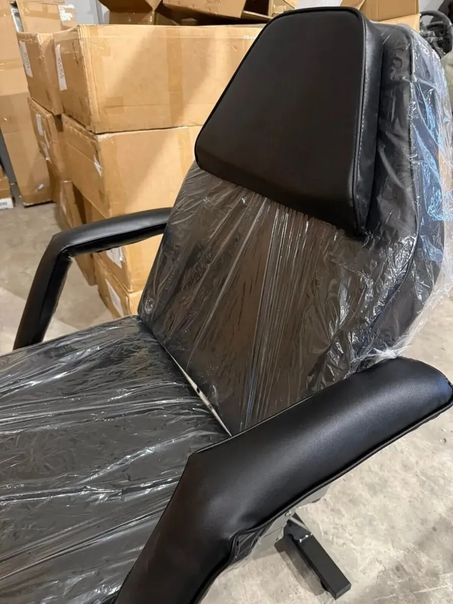 Beauty bed chair therapy bed with stool brand new - Image 4