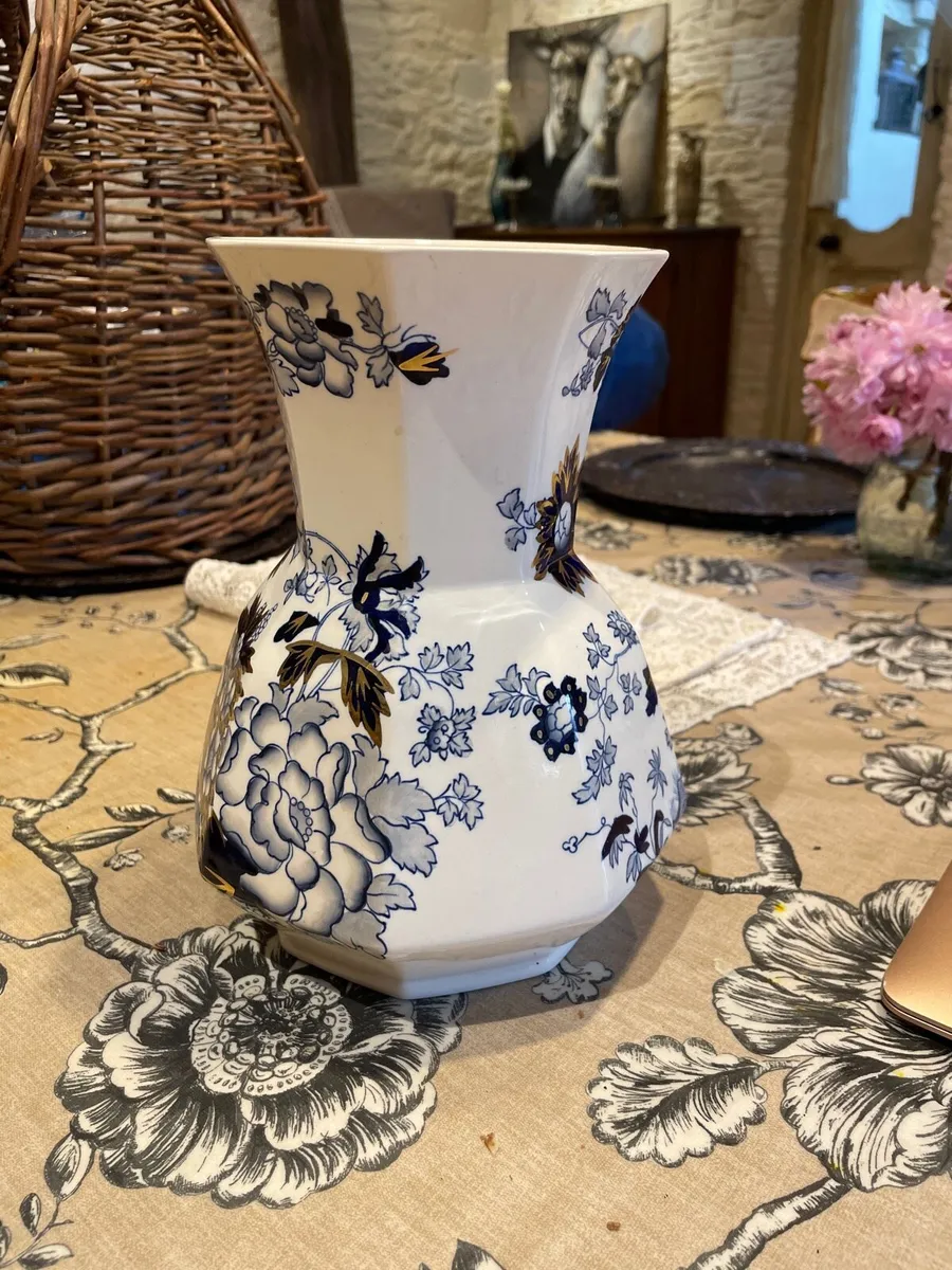 Mason’s ironstone Sapphire vase - Image 2