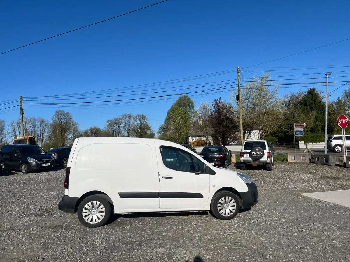 2017 Citroen Berlingo enterprise model 3 seater - Image 4