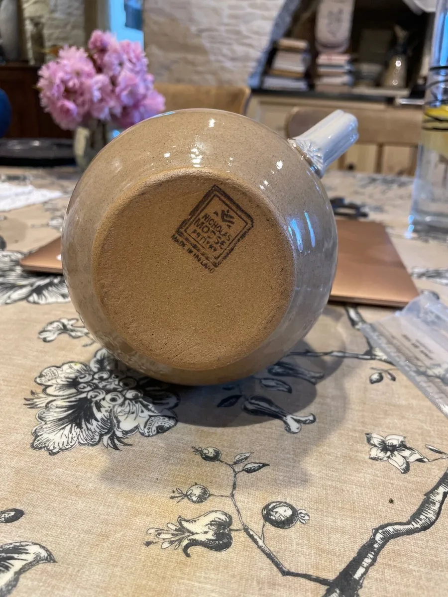 Nicholas Mosse jug - Image 2