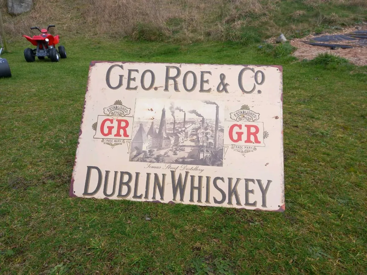 George Roe & Co Large Tin Sign - Image 2
