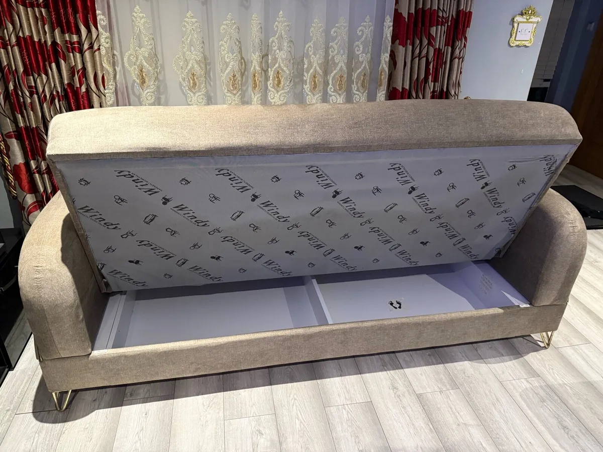 3 seater sofa bed - Image 3