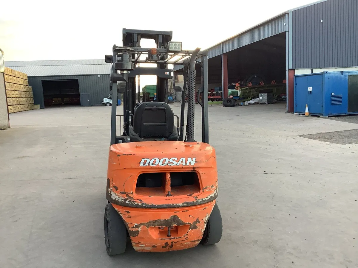 Dooson Forklift - Image 3