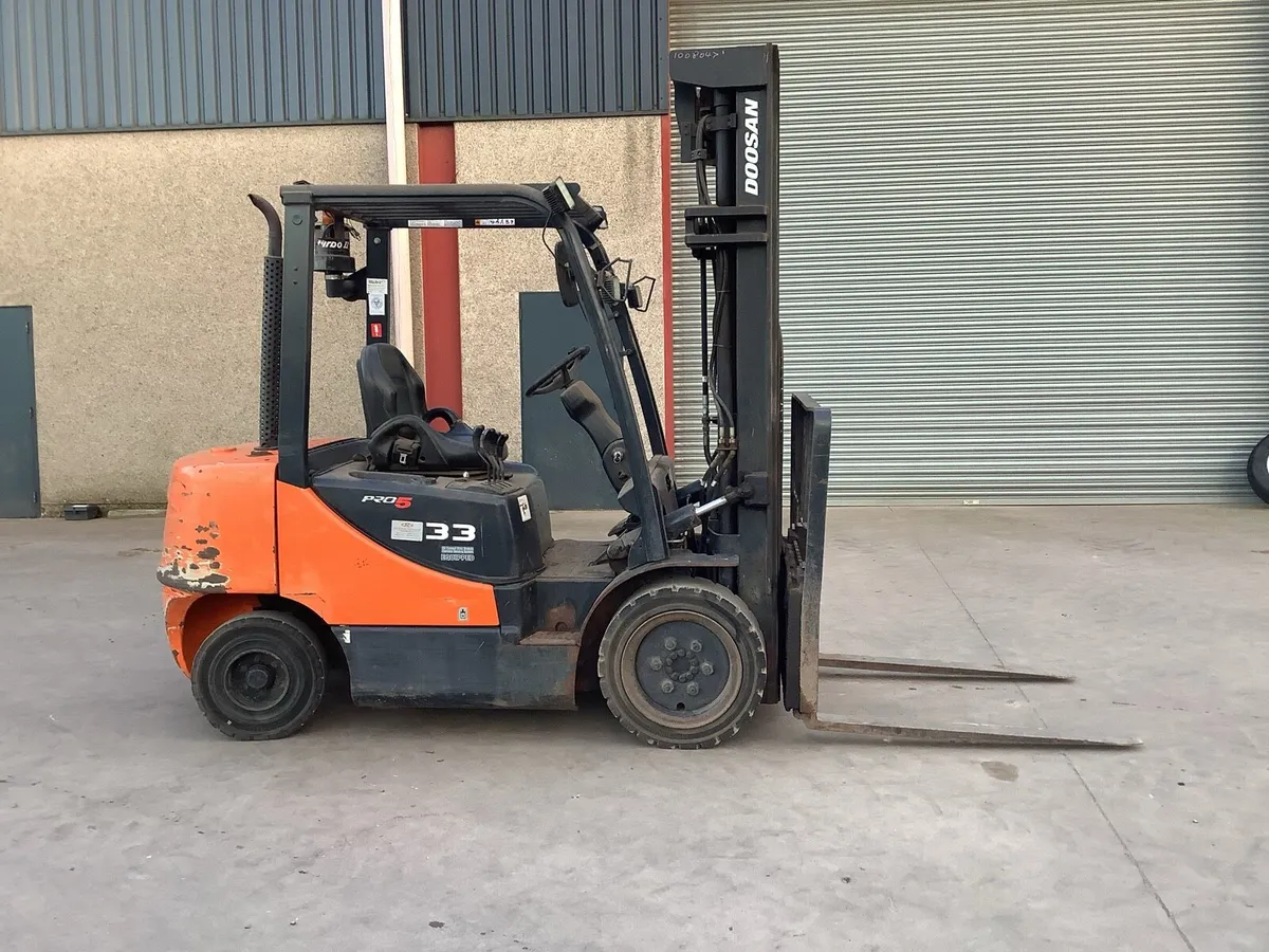 Dooson Forklift - Image 1