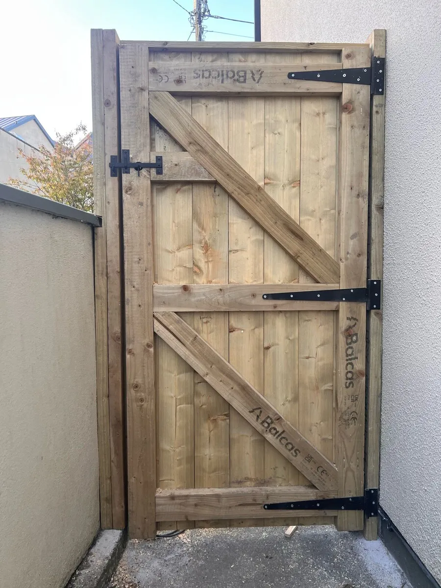 Timber side Gates - Image 1