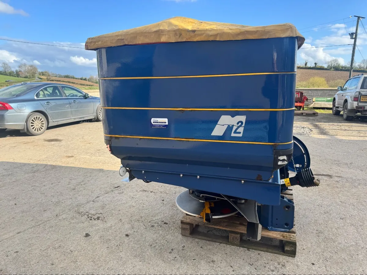 Fertiliser sower - Image 3