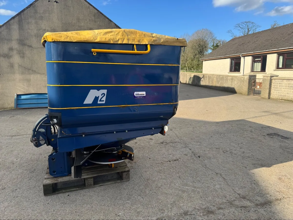 Fertiliser sower - Image 4