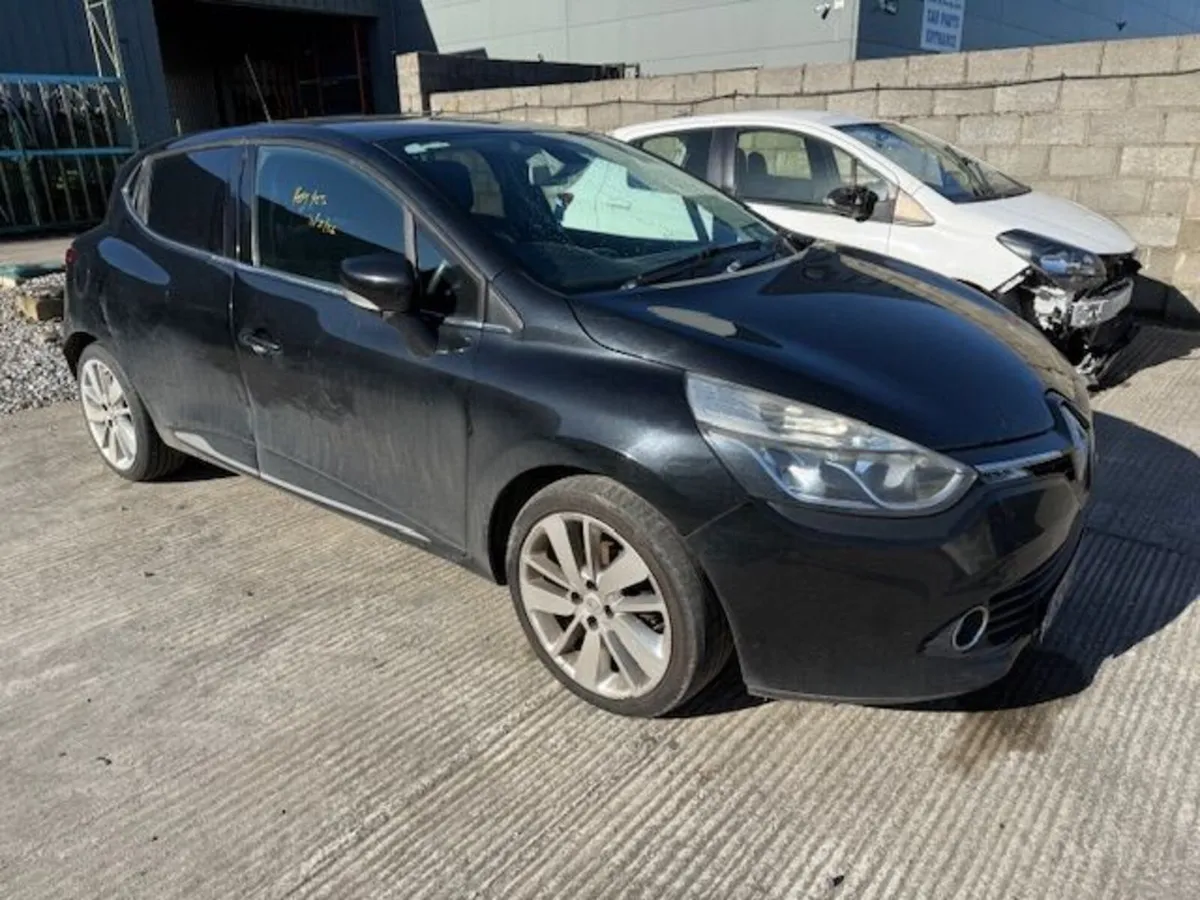 2015 RENAULT CLIO - Image 1