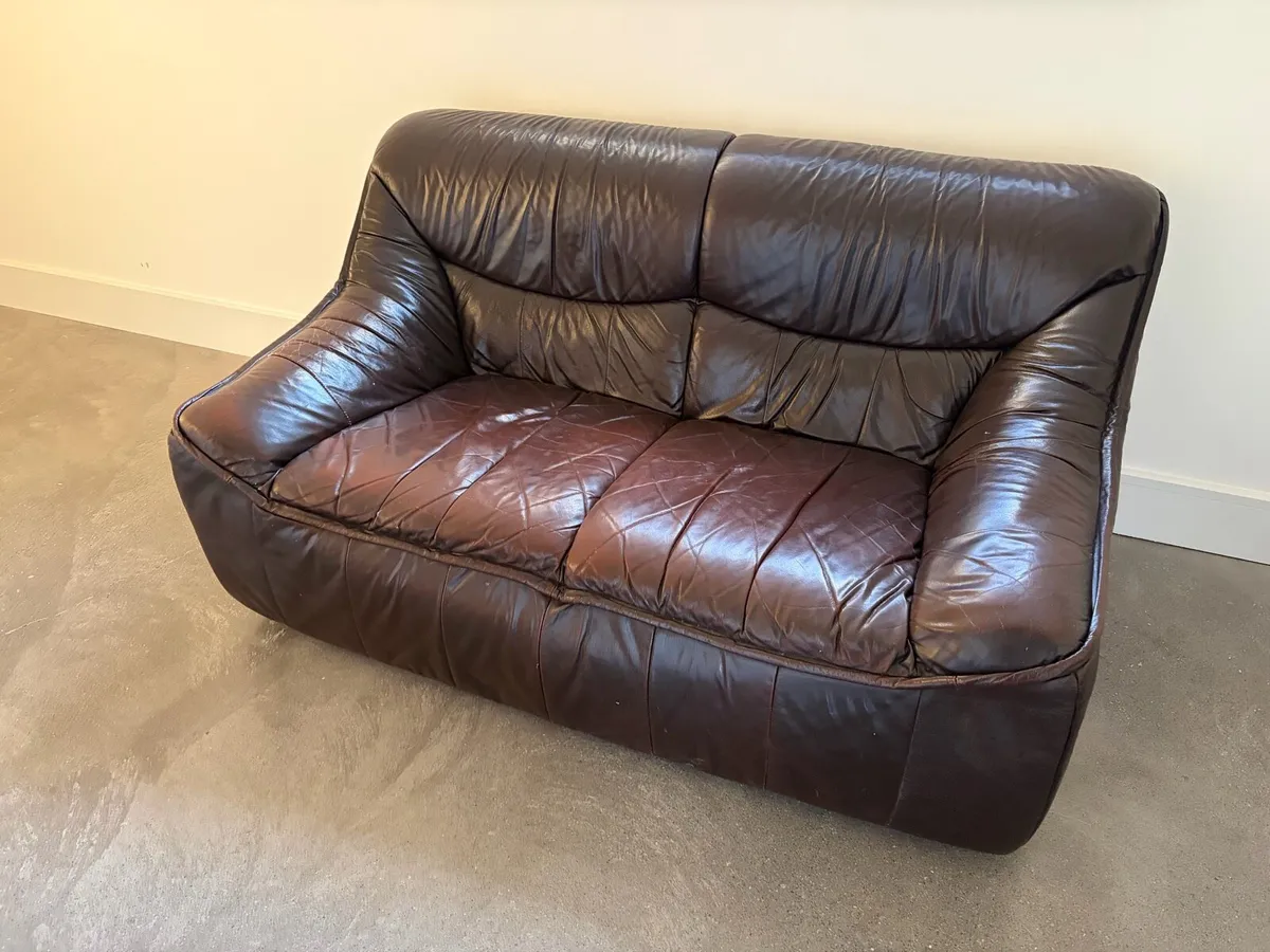 Leather couch - Image 2