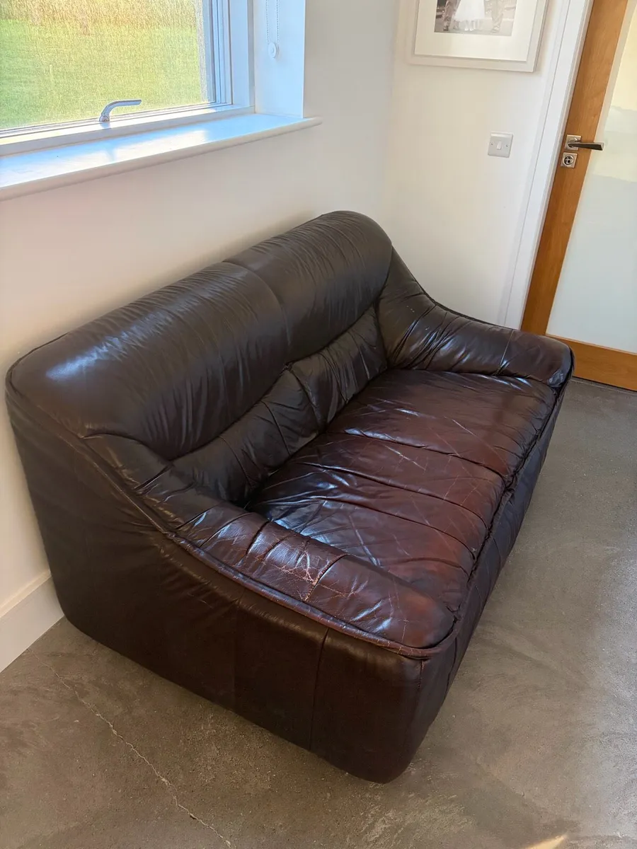 Leather couch - Image 1