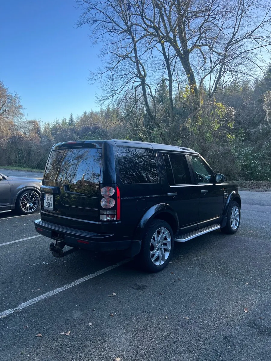 Land Rover Discovery 3.0 TDV6 AUTO - Image 4