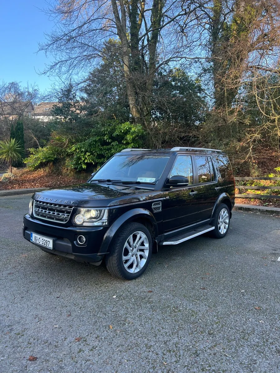 Land Rover Discovery 3.0 TDV6 AUTO - Image 1