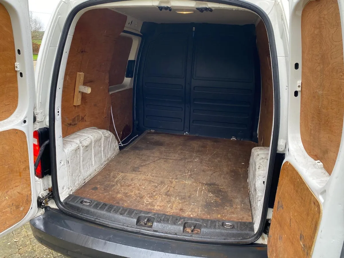 182 VW Caddy 1.6 litre - Image 2