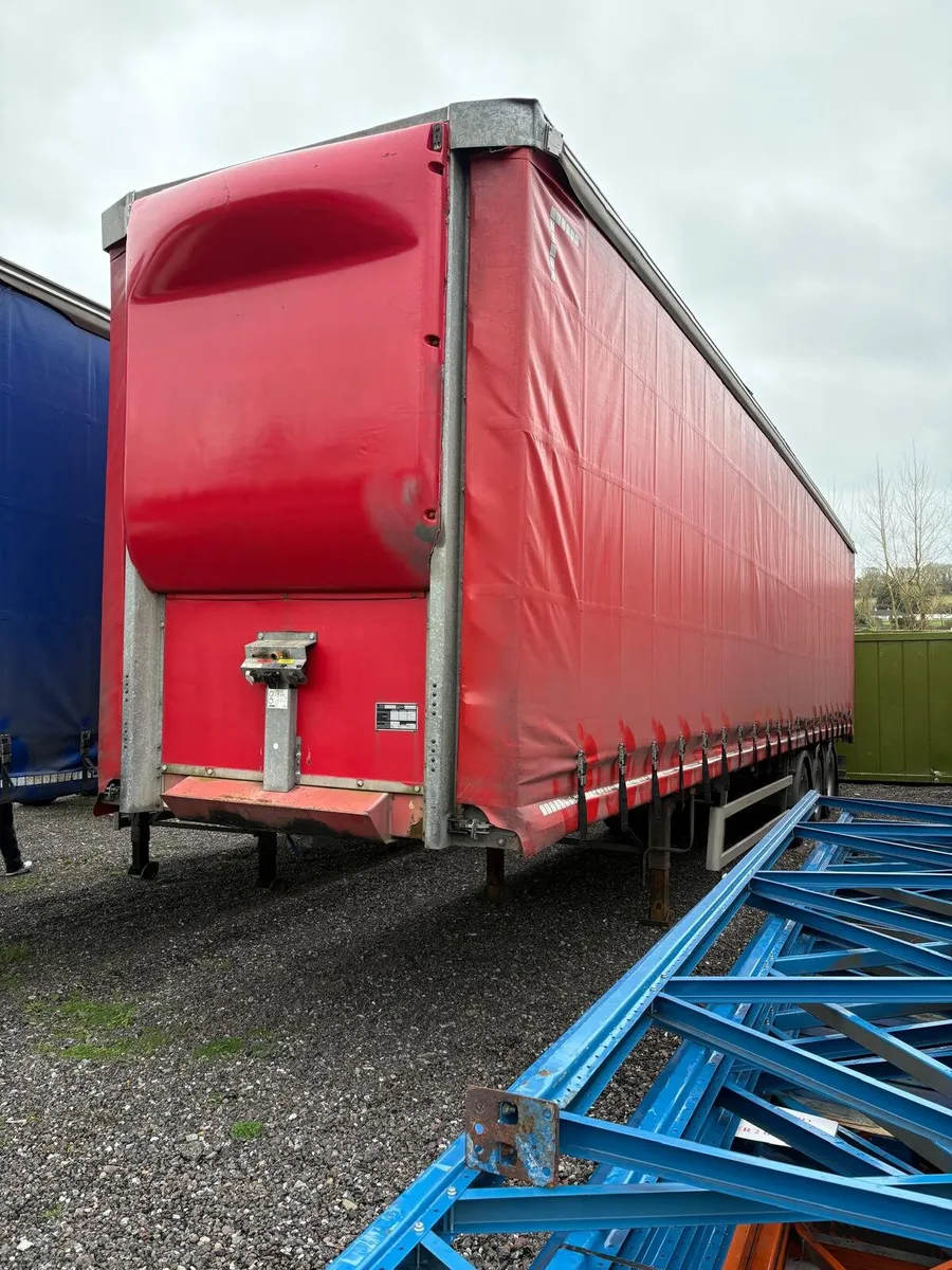 Curtainsider Tri Axel - Image 1