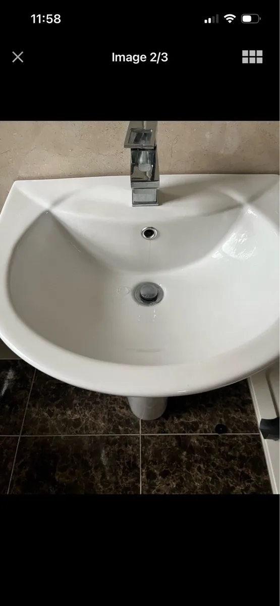 Bathroom sink - Image 2