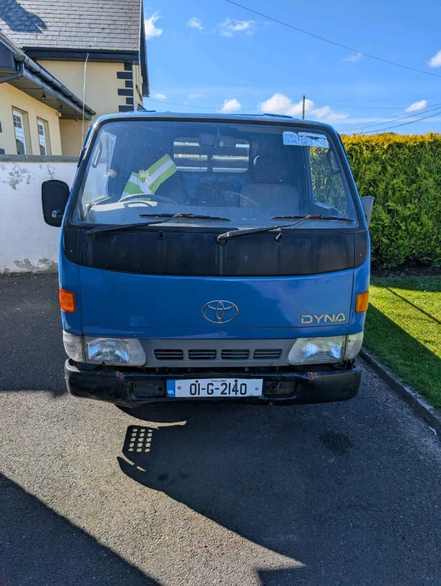 Toyota dyna 100 tipper - Image 2