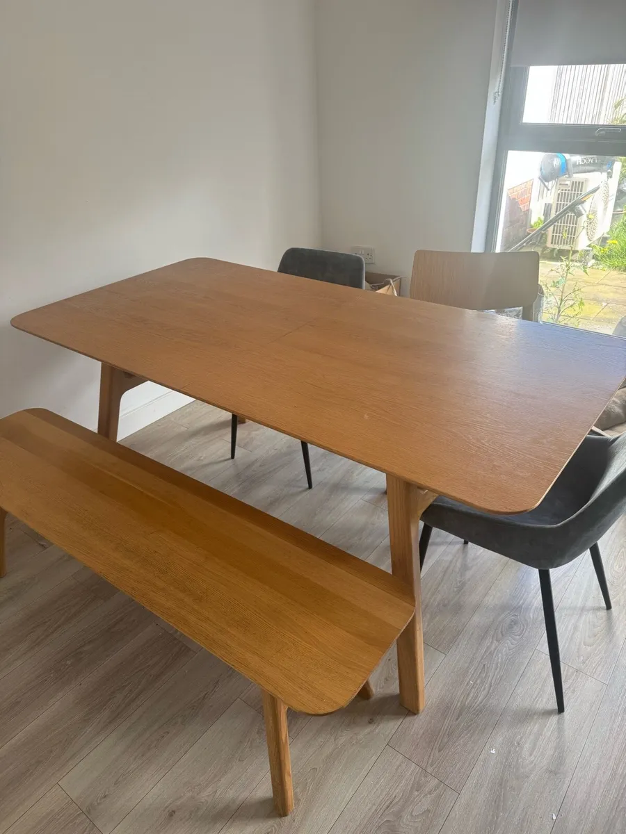 Table & Bench - Image 2