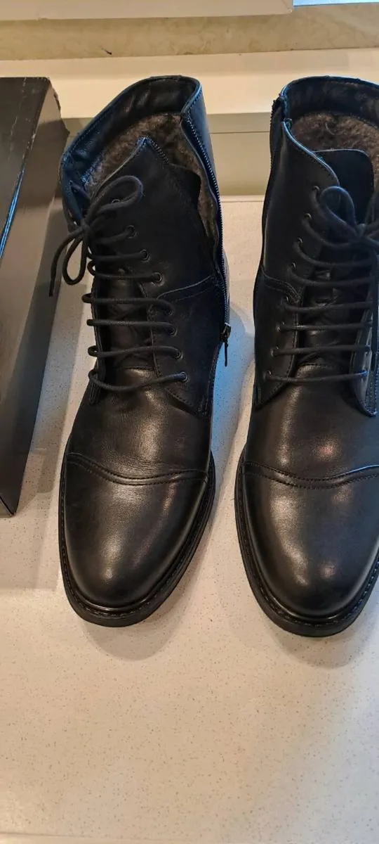 Gents dress boots. - Image 1