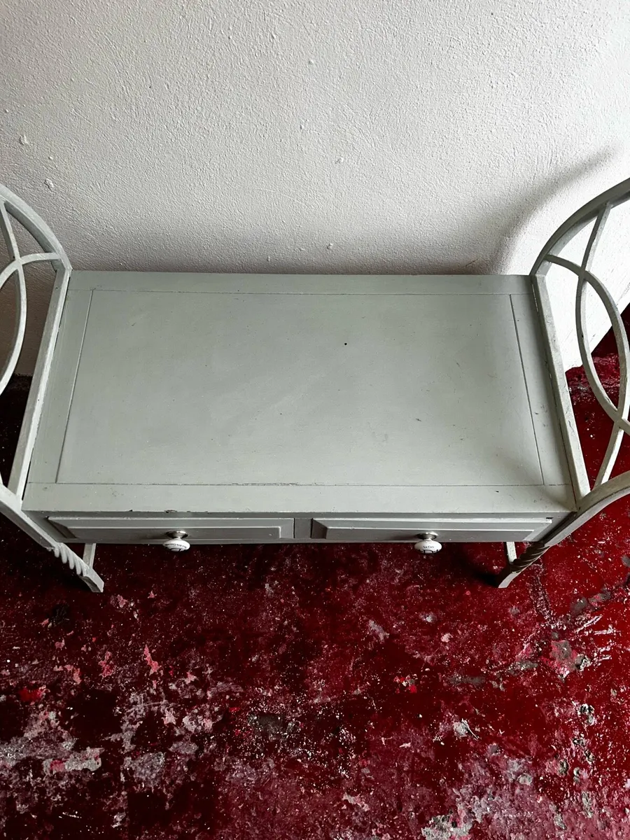 Hall seat - Image 1