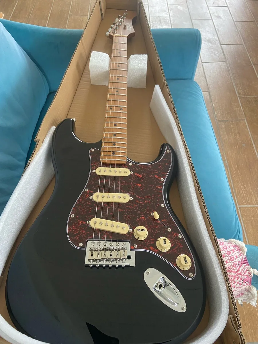 Jet js 300 Stratocaster guitar - Image 1