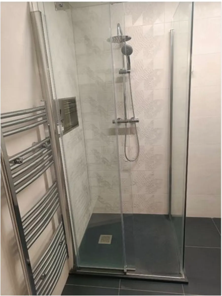 Ex-display (pls read) corner enclosure set shower - Image 2