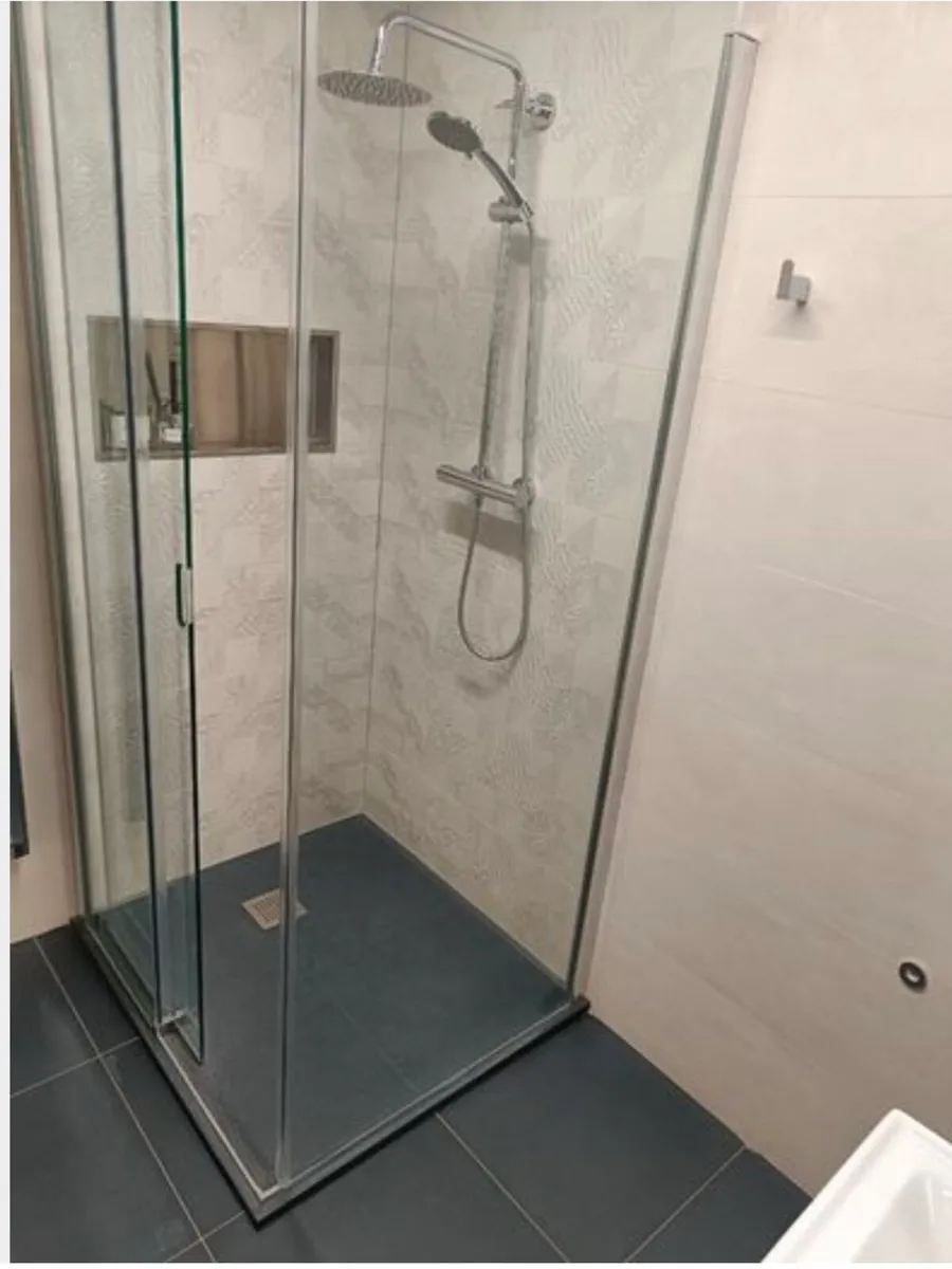 Ex-display (pls read) corner enclosure set shower - Image 3