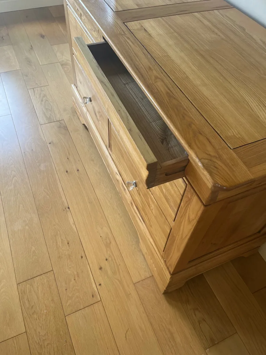 Bedroom furniture - Image 4