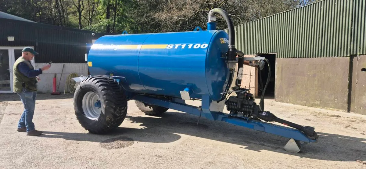 Slurry tanker - Image 2