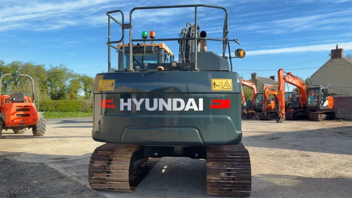 Hyundai hx 140 al - Image 3