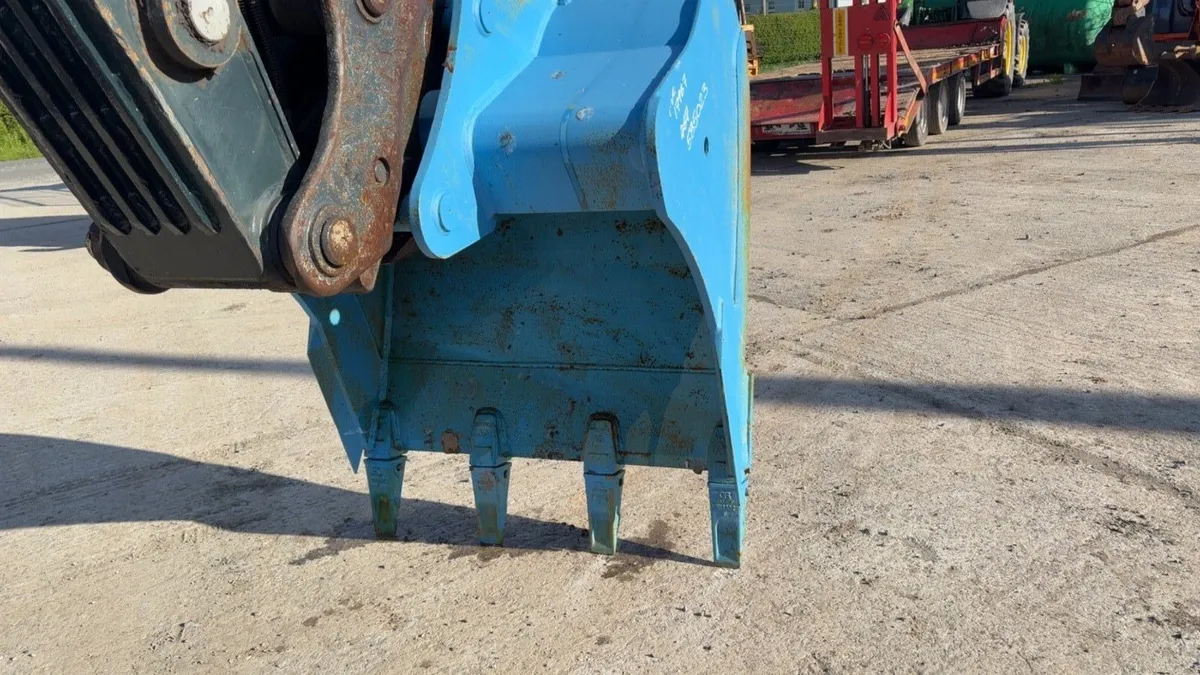 Hyundai hx 140 al - Image 4