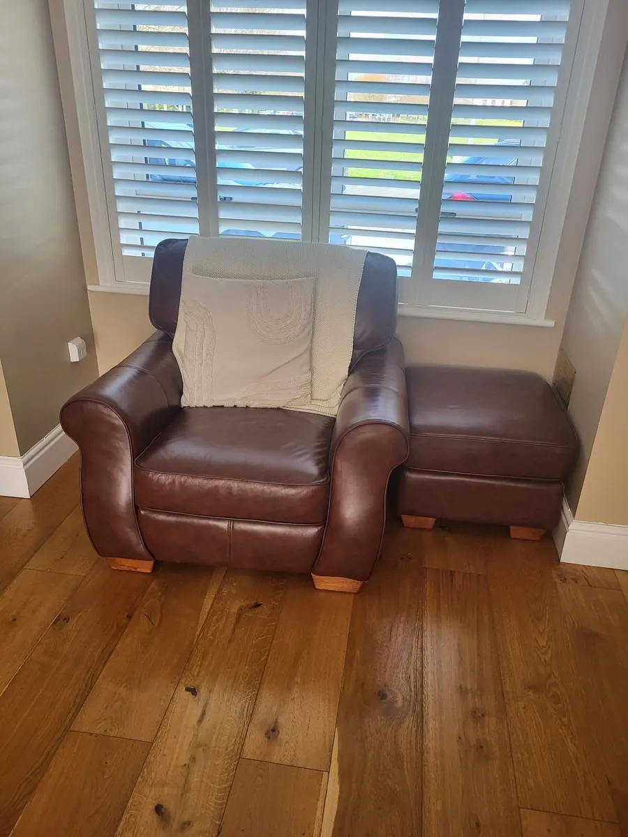 4 piece suite of furniture for sale - Image 4