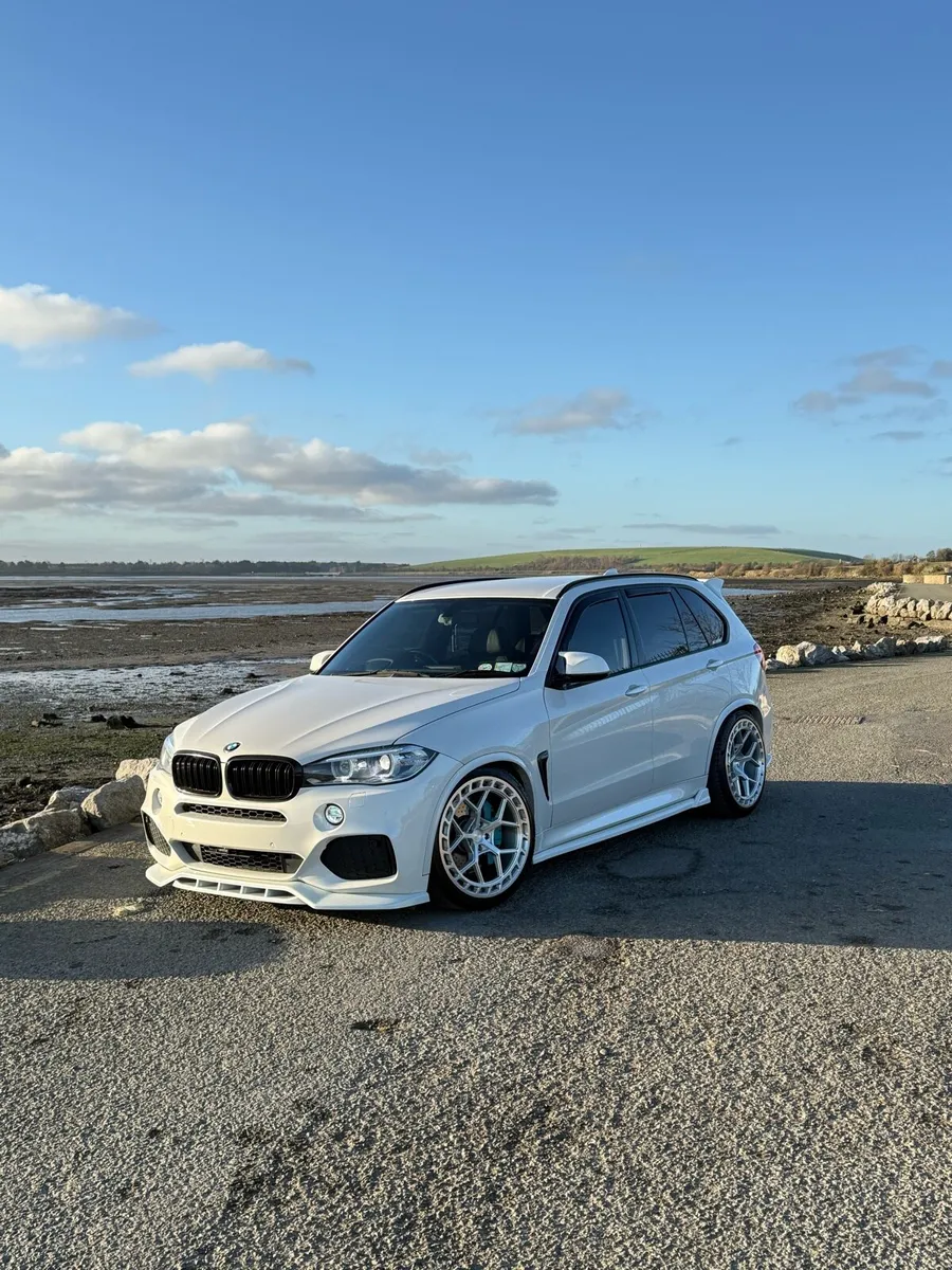 BMW X5 F15 Commercial - Image 1