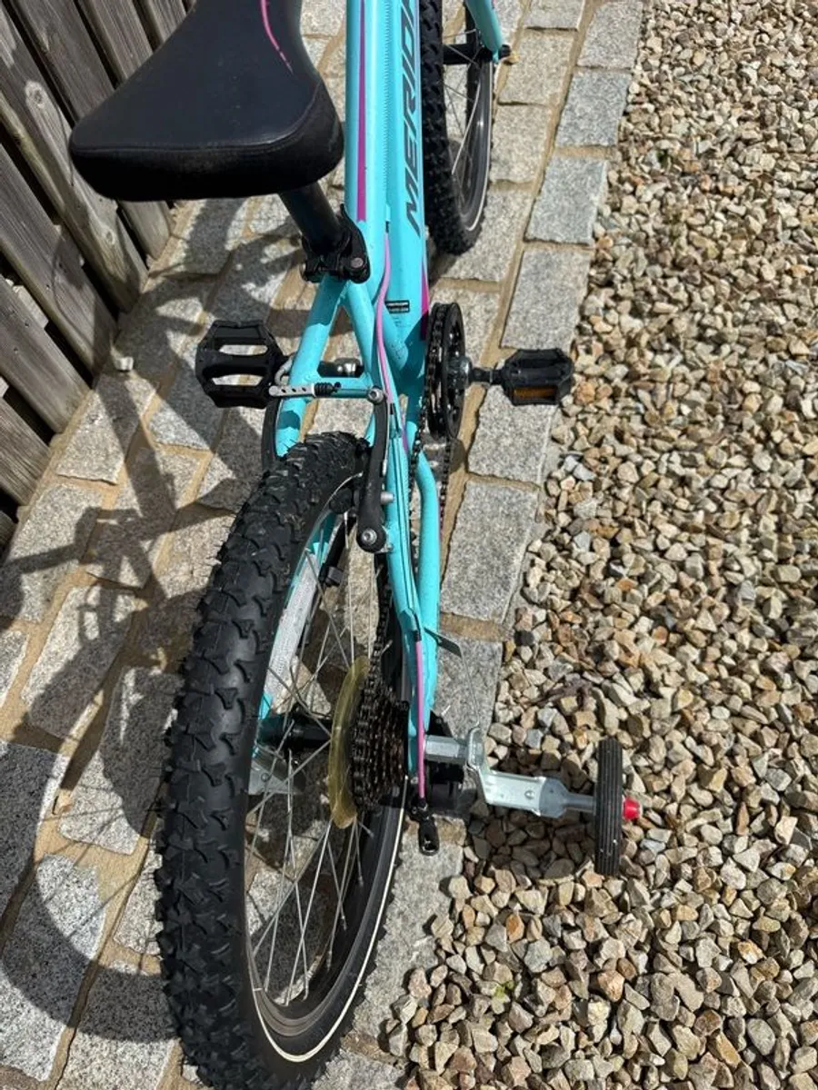 Kids Merida bicycle - Image 1